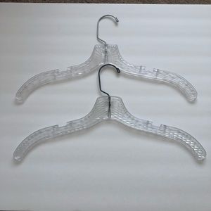 ⭐️Crystal Cut Hangers!⭐️